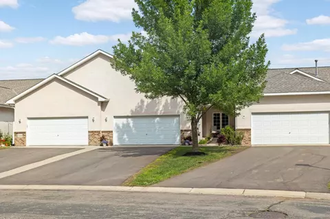 17838 Glasgow Way, Lakeville, MN 55044