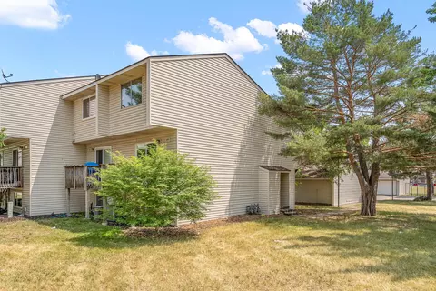 5668 Brookdale Dr N, Brooklyn Park, MN 55443