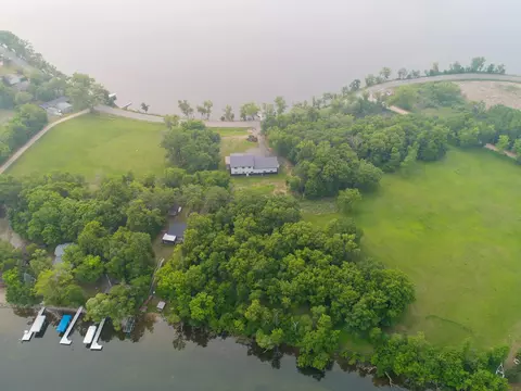 1160 W Lake Cowdry Rd NW, Alexandria, MN 56308