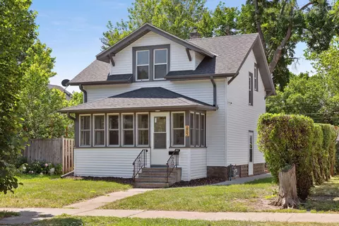 1802 Ross Ave E, Saint Paul, MN 55119