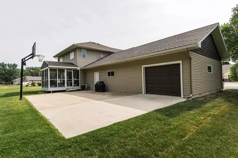 1706 16th St SW, Austin, MN 55912 photo 41