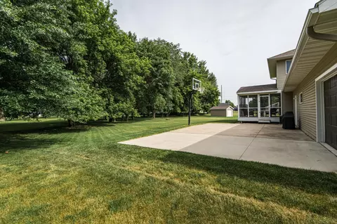 1706 16th St SW, Austin, MN 55912 photo 39