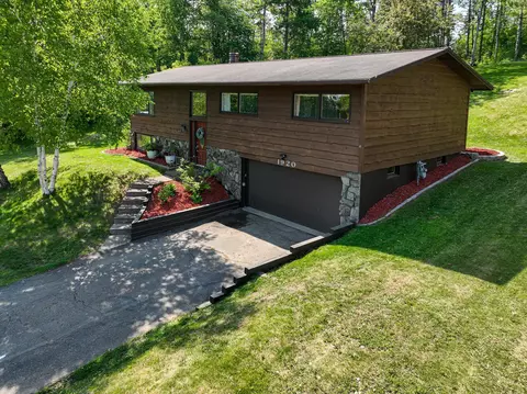 1920 Hutchinson Rd, Duluth, MN 55811