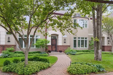 1012 Coventry Pl, Edina, MN 55435
