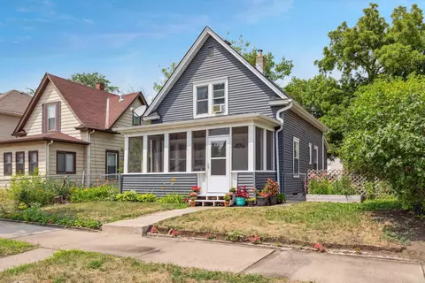 911 Fuller Ave, Saint Paul, MN 55104