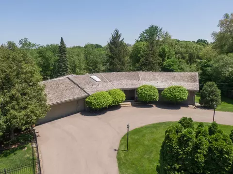 340 Peavey Rd, Wayzata, MN 55391
