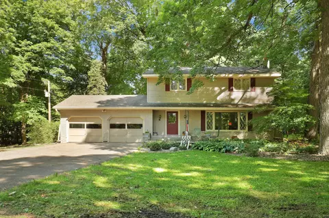 960 N Willow Dr, Orono, MN 55356