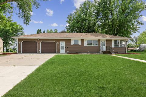 350 Croyden St, Stewart, MN 55385