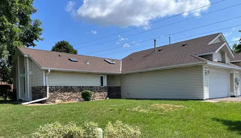 9252 Windsor Ter N, Brooklyn Park, MN 55443