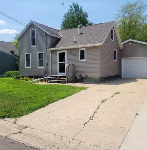 204 Kenzie St, Sherburn, MN 56171
