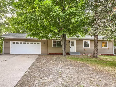321 172nd Ave NE, Ham Lake, MN 55304