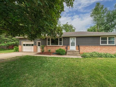 201 Linden Pl S, Northfield, MN 55057