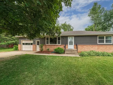 201 Linden Pl S, Northfield, MN 55057