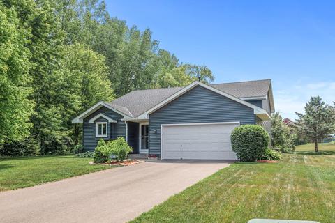 1889 Waterford Ct, Chaska, MN 55318