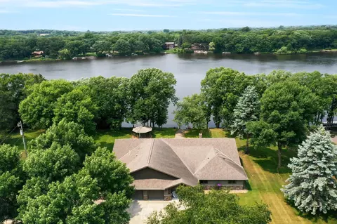 5025 NE River Rd, Sauk Rapids, MN 56379