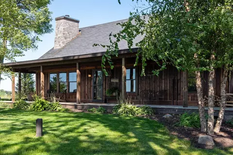 13385 Highway 7, Mayer, MN 55360