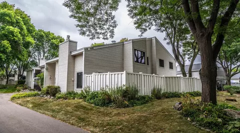 5516 Bimini Dr, Minnetonka, MN 55343