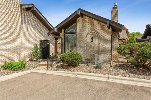 8050 Pennsylvania Rd, Bloomington, MN 55438