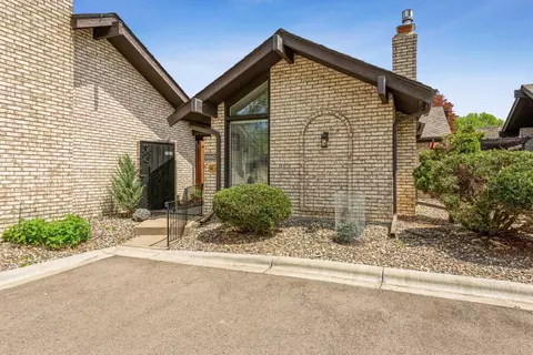 8050 Pennsylvania Rd, Bloomington, MN 55438