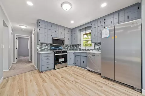 961 127th Ave NE, Blaine, MN 55434