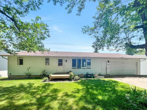 110 2nd Ave NE, Clarks Grove, MN 56016