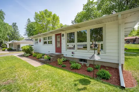 1210 Dewey Ave, Cloquet, MN 55720