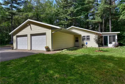 1366 19 12 St # E, Cameron, WI 54822