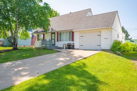 414 Andover Rd, Hoyt Lakes, MN 55750