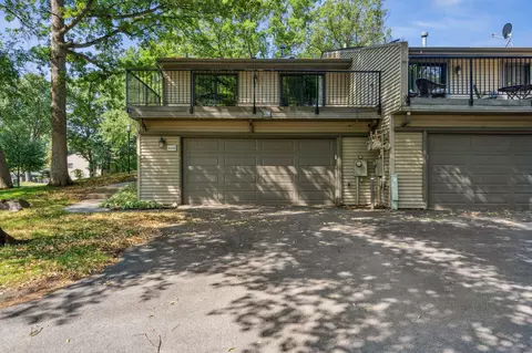 4405 Arden View Ct, Arden Hills, MN 55112