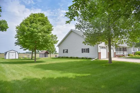321 Beech St E, Trimont, MN 56176 photo 6