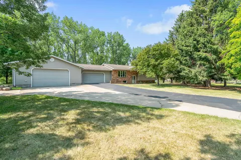 975 Wert Rd, Hudson, WI 54016