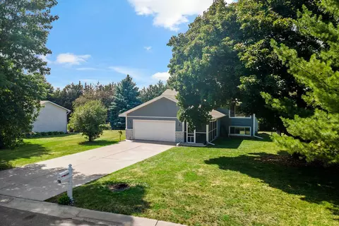 1380 Marigold Cir, Victoria, MN 55386
