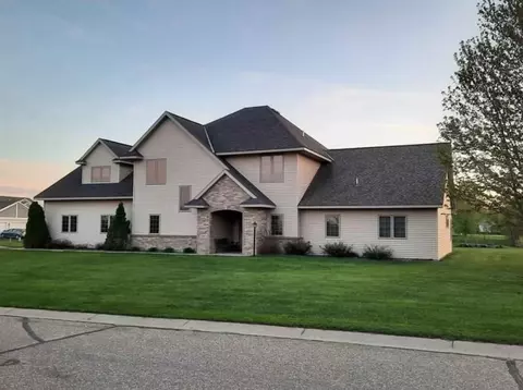 940 Morrison Ave S, Annandale, MN 55302