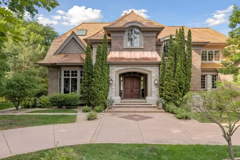 40 Clay Cliffe Dr, Tonka Bay, MN 55331