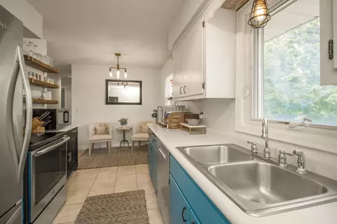 625 Chapel Ln, Eagan, MN 55121 photo 6