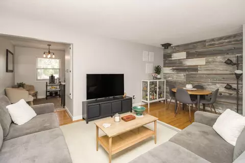 625 Chapel Ln, Eagan, MN 55121 photo 3