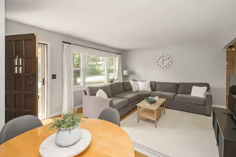 625 Chapel Ln, Eagan, MN 55121 photo 2