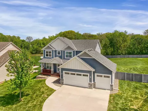 7599 Burr Oak Cv S, Cottage Grove, MN 55016