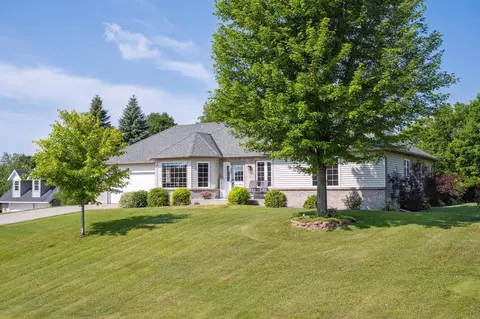 1347 Banyon Ave NW, Buffalo, MN 55313