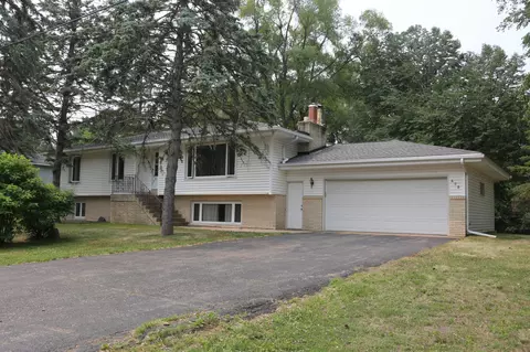 498 Quinmore Ave N, Lakeland, MN 55043