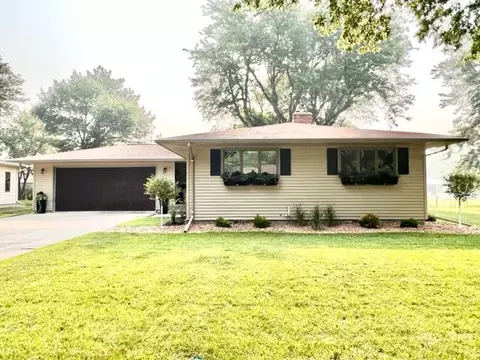329 Galles Dr, Redwood Falls, MN 56283