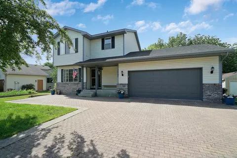 1007 Meadow St, Cologne, MN 55322