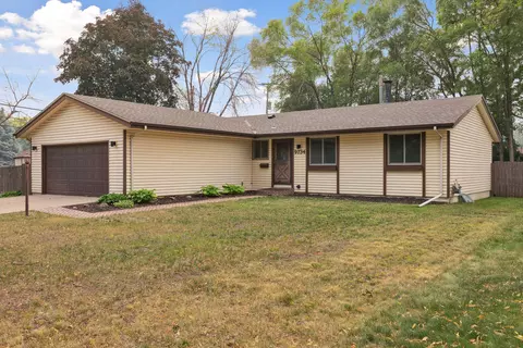 9734 Oakland Ave S, Bloomington, MN 55420