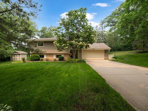 16020 Temple Ln, Minnetonka, MN 55345