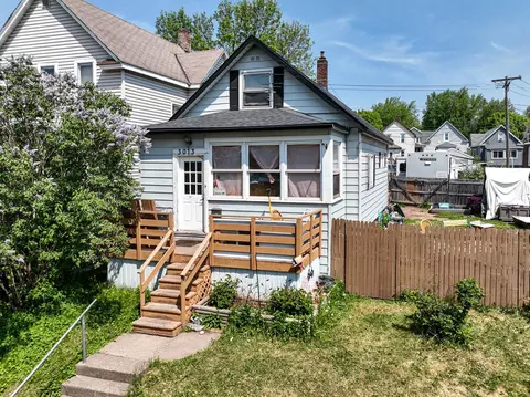 3013 Restormel St, Duluth, MN 55806