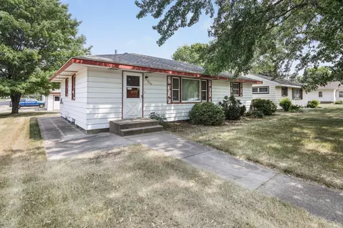 952 35th Ave N, Saint Cloud, MN 56303