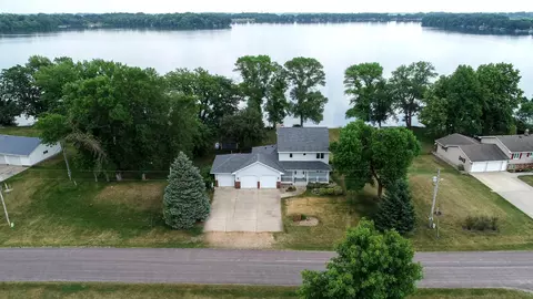 11646 Sunset Cir, Hutchinson, MN 55350