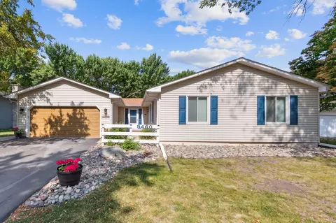9460 Garrison Way, Eden Prairie, MN 55347