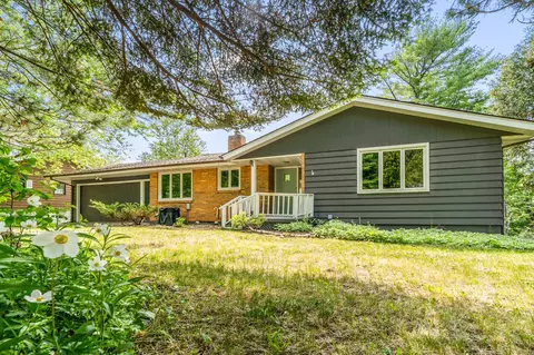3620 E Superior St, Duluth, MN 55804