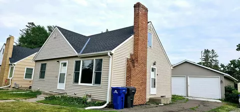 2090 Lacrosse Ave, Saint Paul, MN 55119